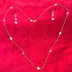 Set Necklace & Pierced Drop/Dangle Earrings. Clear/Faceted Crystal/Glass Beads.